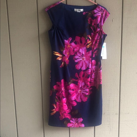 Wisp Elegant Floral Midi Dress in Navy and Fuchsia - Picture 2 of 9